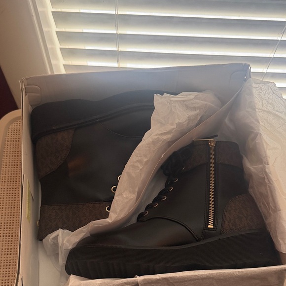 Michael Kors Gold Boxed Boots - Picture 6 of 6